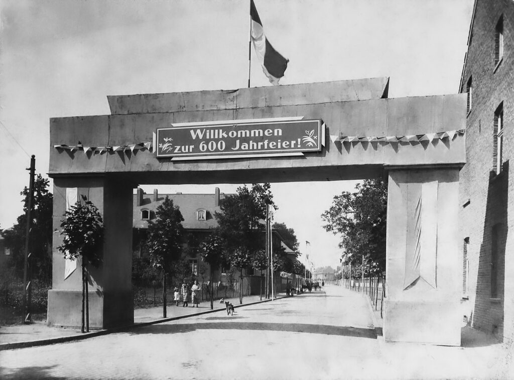 © (c) Stadtarchiv Erkelenz F1/3/11 | Willkommen 600 Jahre Erkelenz F1_3_11-nur Bild