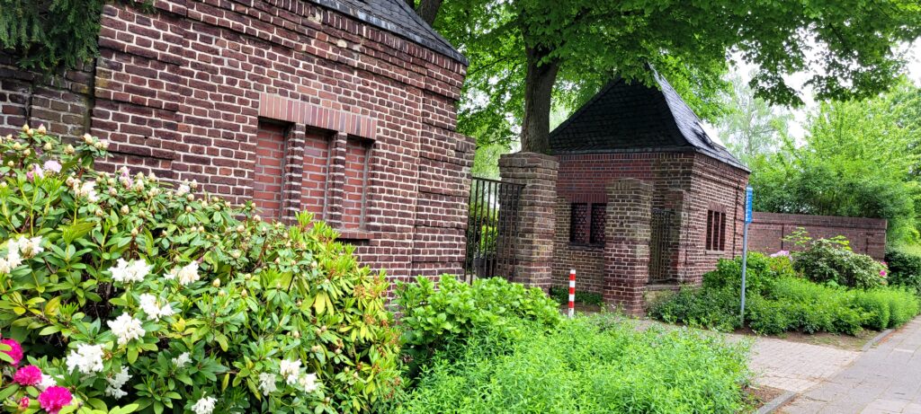 © Archiv Heimatverein | Günther Merkens | Eingang Friedhof Zehnthofweg