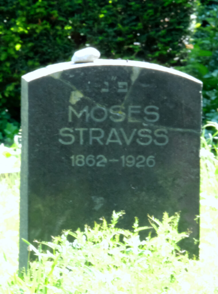 © Wolfgang Lothmann | Grabstellen Moses Strauss