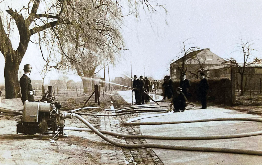 © Peter Lenzen | Feuerwehr Granterath mit TS 8/8